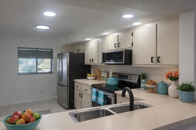 Building Photo - 3178 Via Poinciana