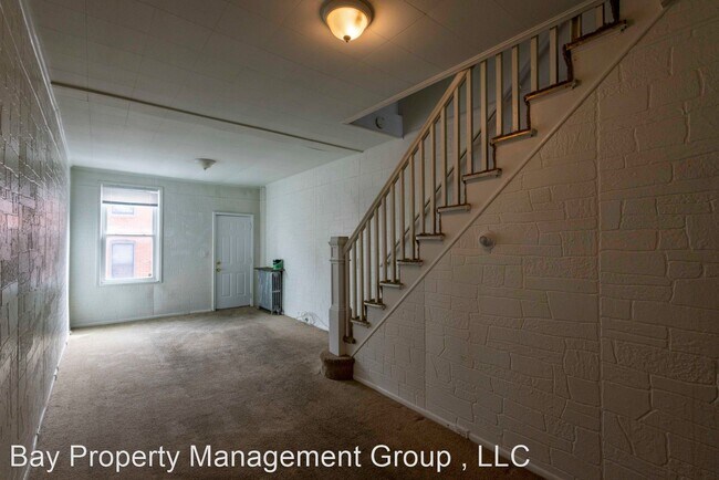 Building Photo - 2 br, 1 bath House - 18 N. Port St.