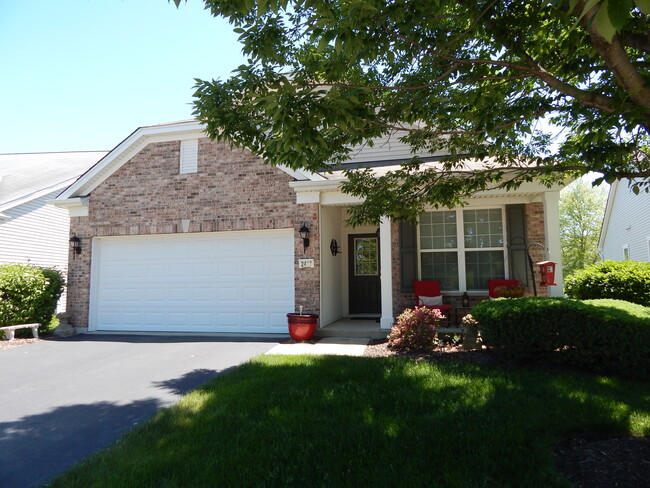 Building Photo - 2497 Sandlewood Cir