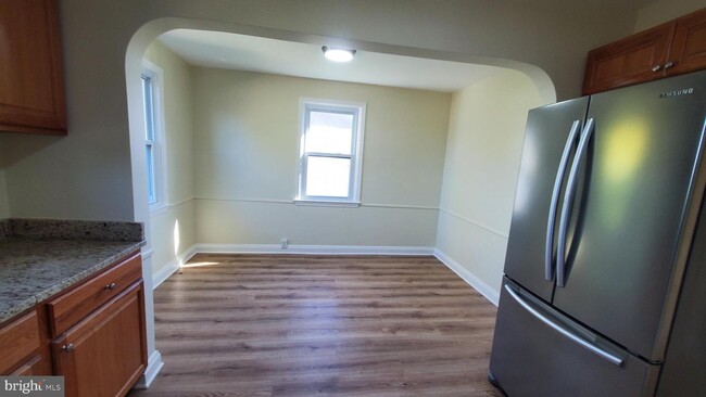 Building Photo - 929 Maiden Choice Ln