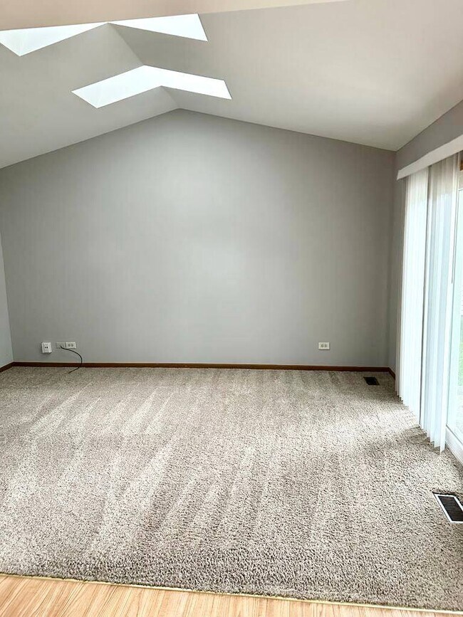 Foto del edificio - 1119 Burnham Ct