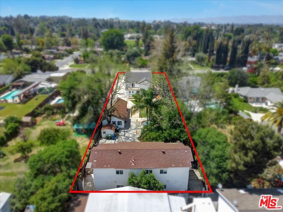 Foto principal - 6124 Corbin Ave