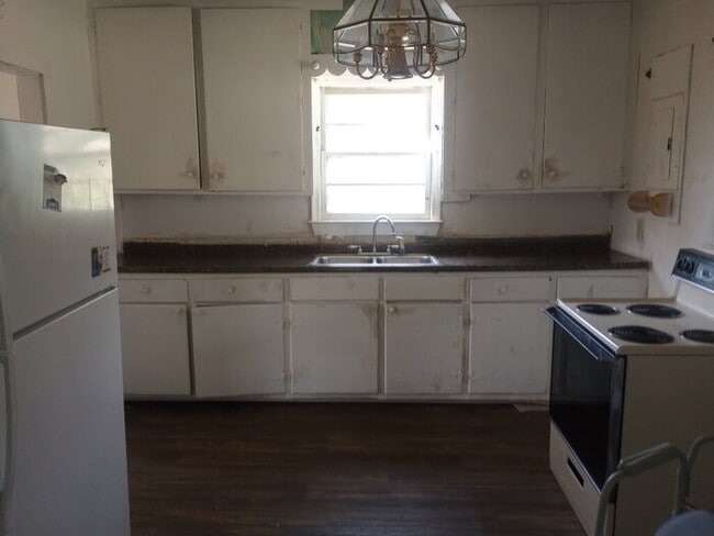 Foto del edificio - 406 Churchwell Ave