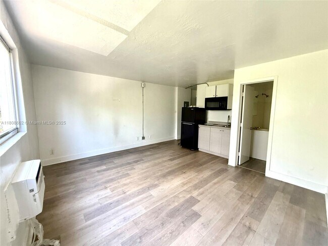 Foto del edificio - 143 SW 9th St