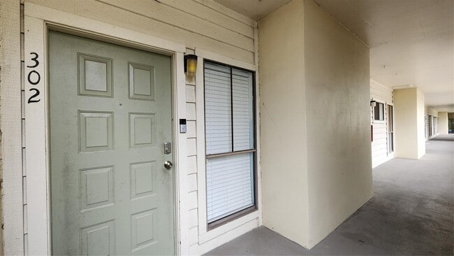 Building Photo - 18809 Egret Bay Blvd