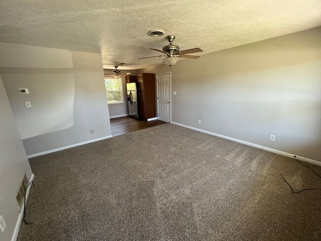 Foto del edificio - Pensacola - Mallory Heights - 3 Bedroom, 2...