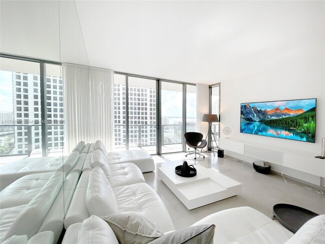 Foto del edificio - 68 SE 6th St
