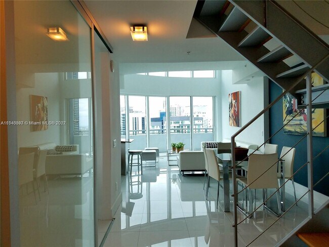 Foto del edificio - 60 SW 13th St