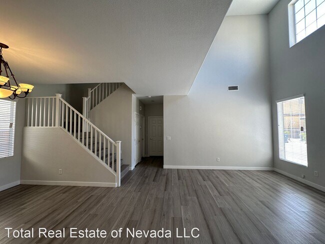 Foto del edificio - 4 br, 4 bath House - 8129 Retriever Ave
