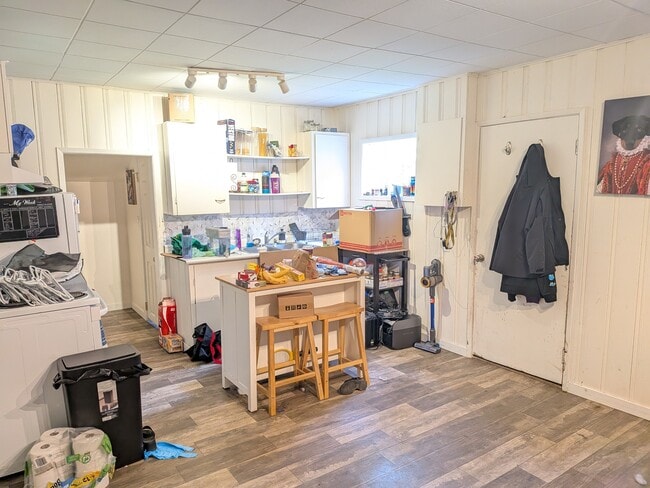 Building Photo - 66570 Kereluk Rd