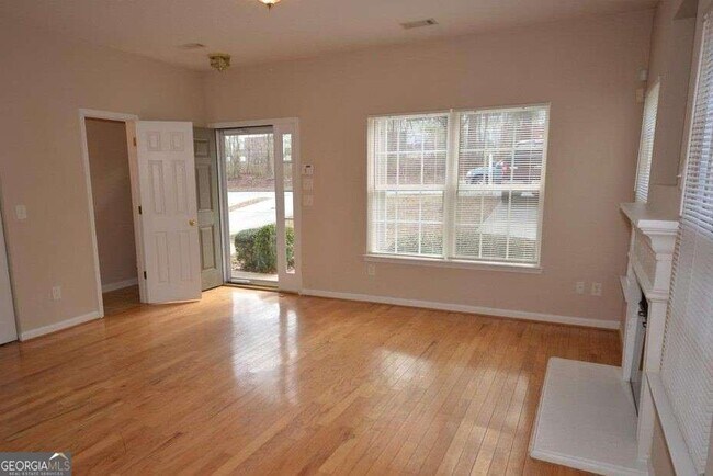 Foto del edificio - 142 Brookview Dr