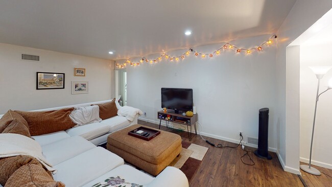 Foto del edificio - Steps to SDSU!