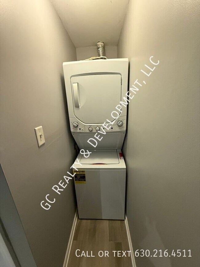 Foto del edificio - 3266 W Wrightwood Ave