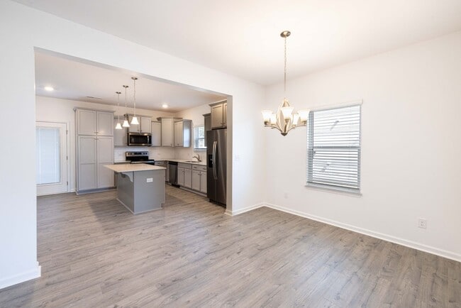 Building Photo - 4 Bedroom Home - Stonebridge Fairways - AV...