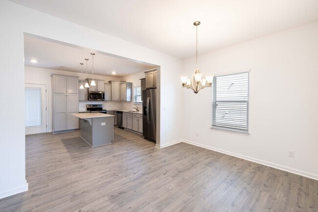 Building Photo - NEW 4 Bedroom Home - Stonebridge Fairways ...