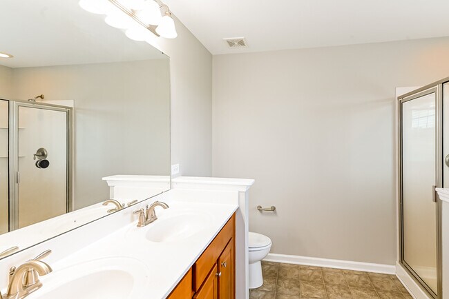 Building Photo - Wonderful 4 Bedroom with Great Location!
