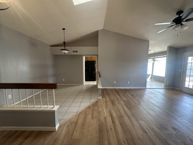 Foto del edificio - 4907 W McRae Way