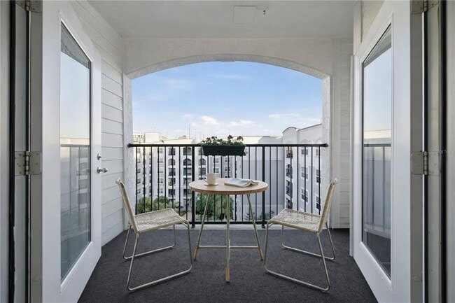 Building Photo - 204 E South St