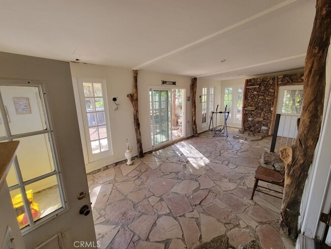 Building Photo - 49750-49753 3 Points Rd