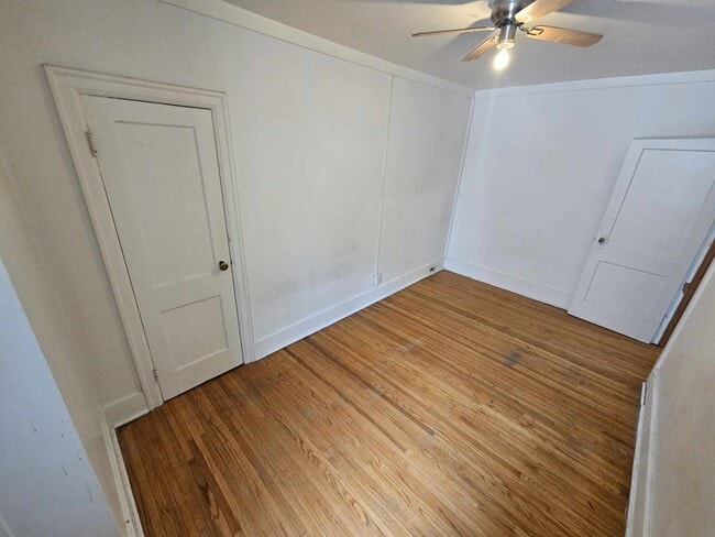 Building Photo - 429 Qu'Appelle Ave