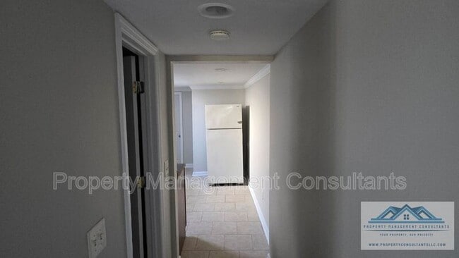 Foto del edificio - 727 N Sherrod Ave