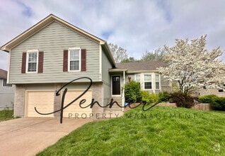 Building Photo - 616 SE Athens Dr