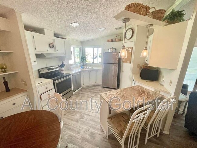 Building Photo - 415 Villa Nueva Cir