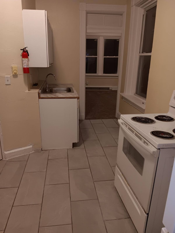 Building Photo - 2467 W McMicken Ave