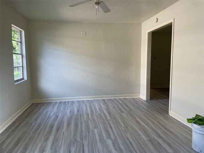 Foto del edificio - 1417 W Talmage St