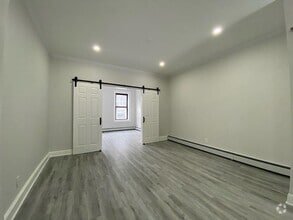 Building Photo - 338 2nd St