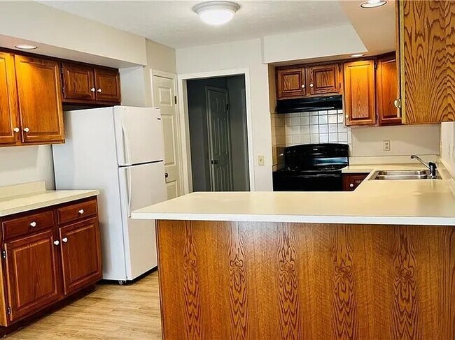 Foto del edificio - 441 Ayrault Rd