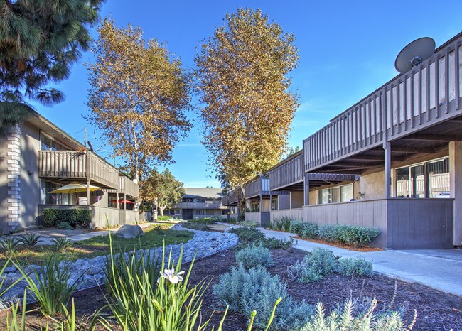 Foto del edificio - Pine Lake Terrace
