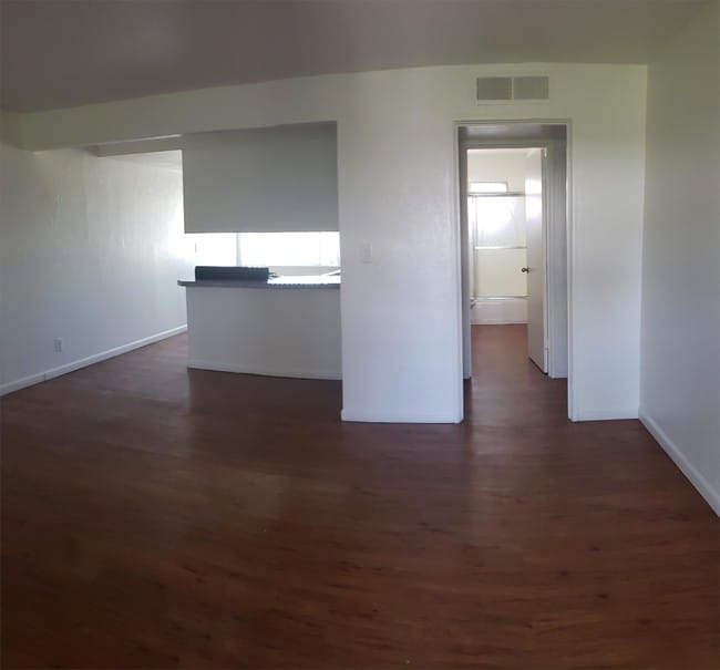 Building Photo - 2417 E Campbell Ave