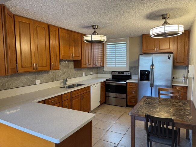 Photo - 1655 Kanunu St Townhome