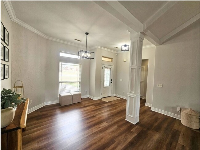 Building Photo - 3803 SW Kite Dr