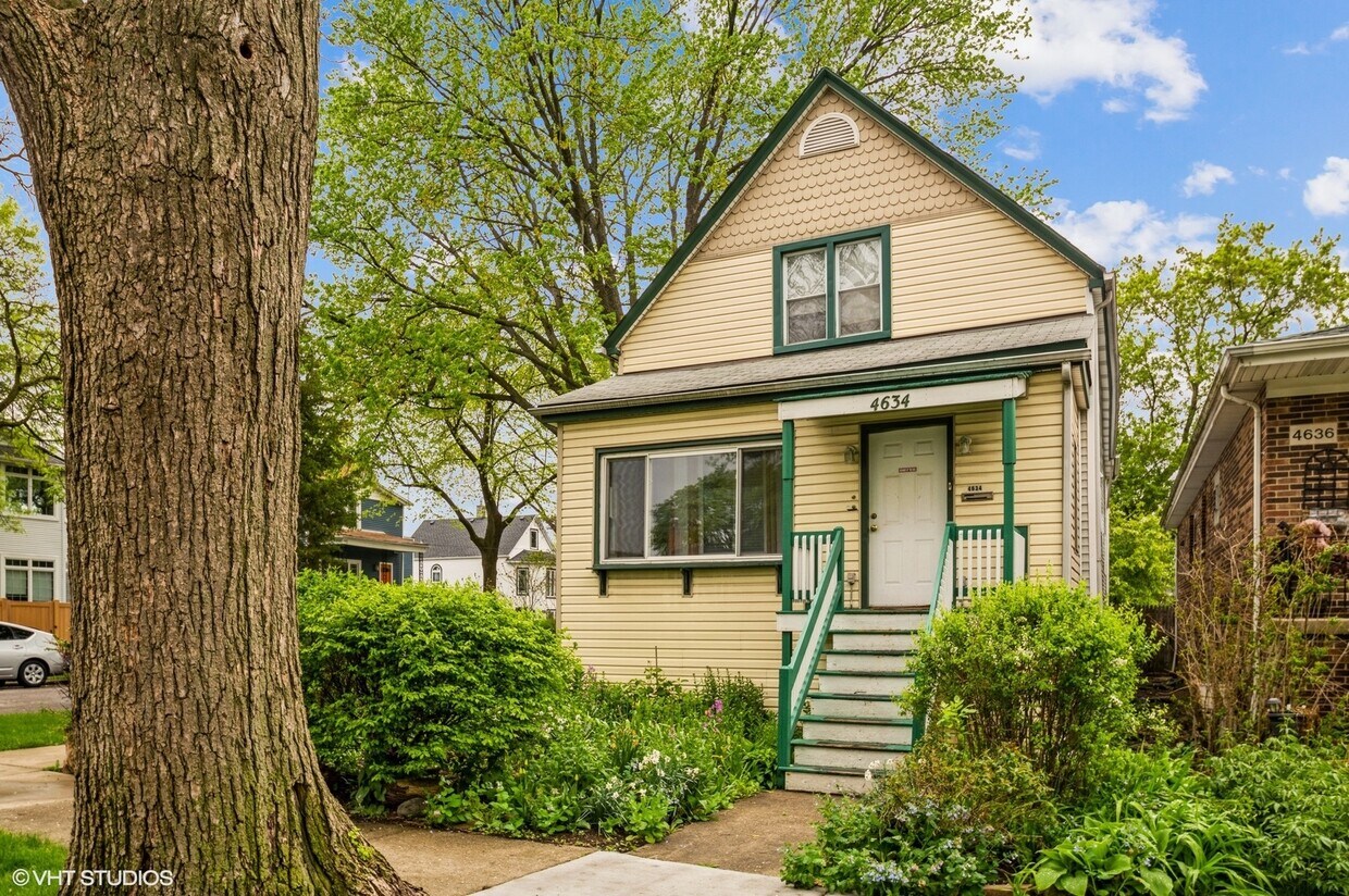 Primary Photo - 4634 N Kennicott Ave