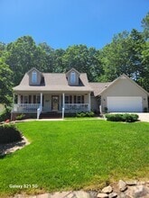 Building Photo - 223 Amherst Ln