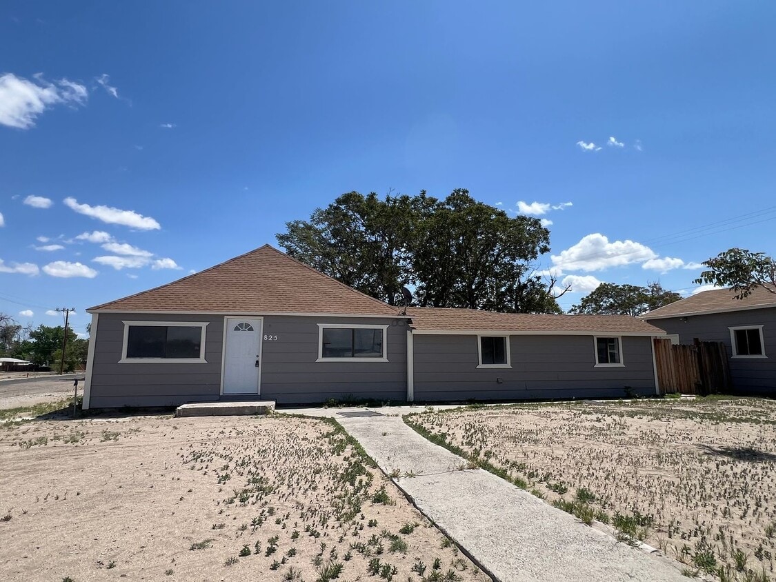 Building Photo - Renovated House for Rent in Fallon