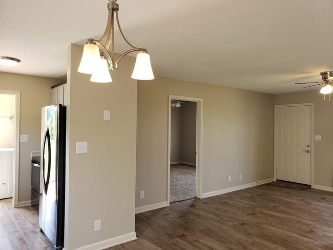 Building Photo - 117 Waterford Dr