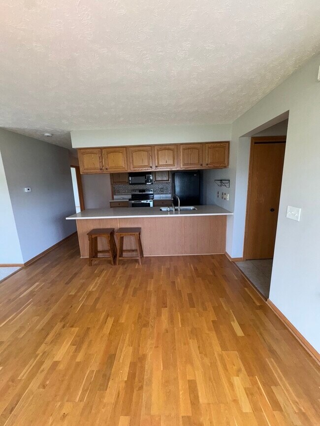 Foto del edificio - 921 Kelly Ln