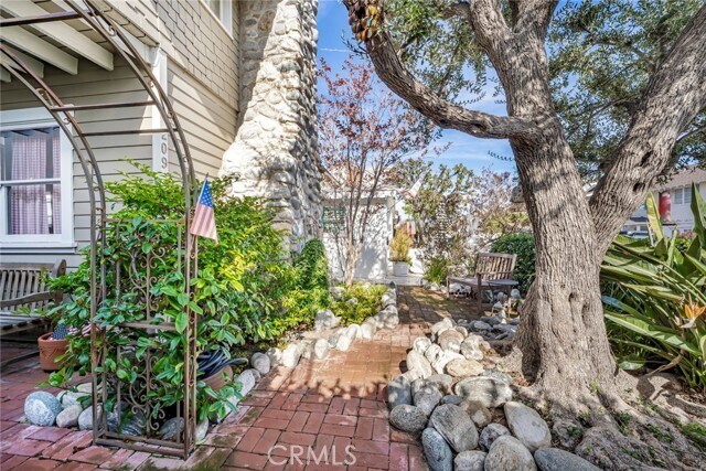 Foto del edificio - 209 Ruby Ave