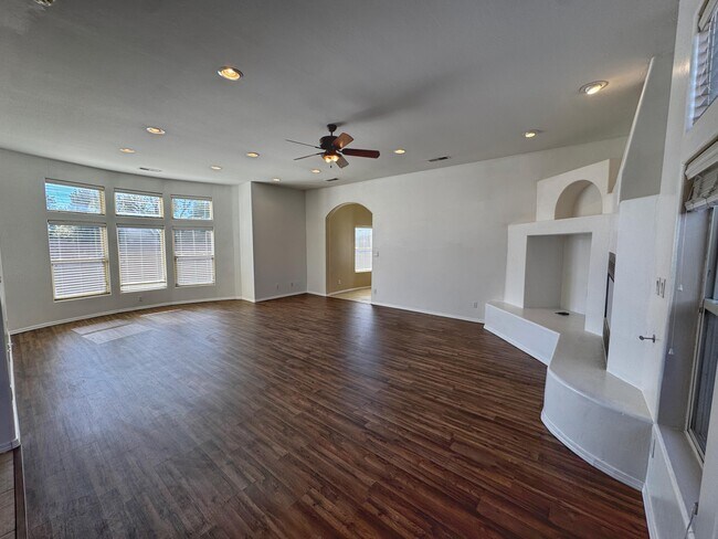 Building Photo - 4629 Spanish Sun Ave NE