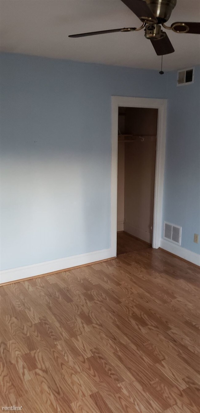 Foto del edificio - 1 br, 1 bath Apartment - 617 43rd St