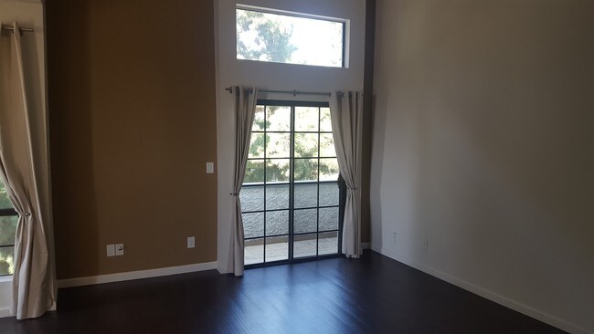 Foto del edificio - 7020 Lanewood Ave