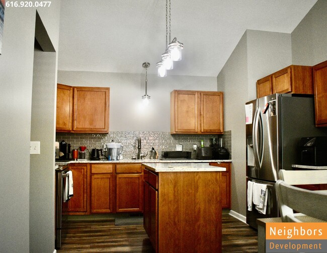 Foto del edificio - 1026 Coldbrook St NE