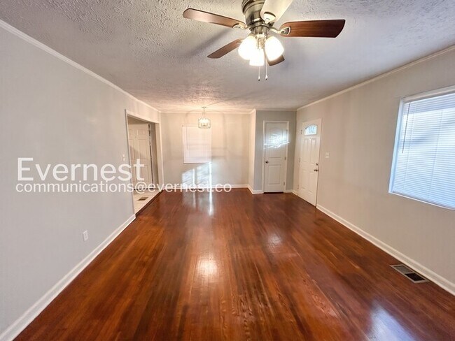 Foto del edificio - 76 Schell Rd SE