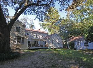 Building Photo - 5 Yeamans Rd