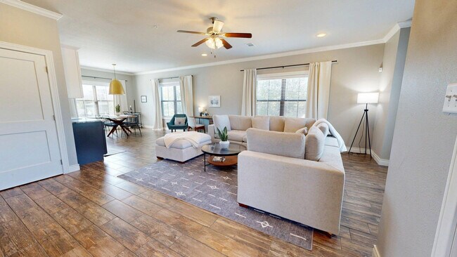 Foto del edificio - 636 Clay St