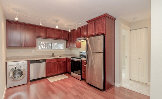 Beautiful 2 Bed Des Moines Condo with Amaz... - Beautiful 2 Bed Des Moines Condo with Amaz...