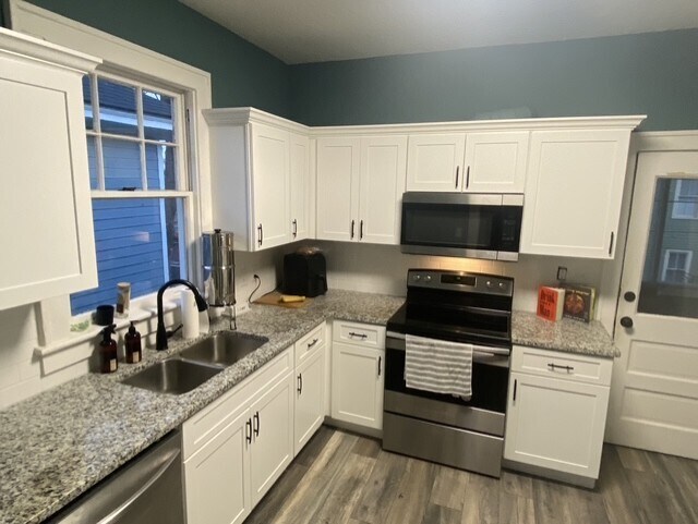 Foto del edificio - 412 E 40th St
